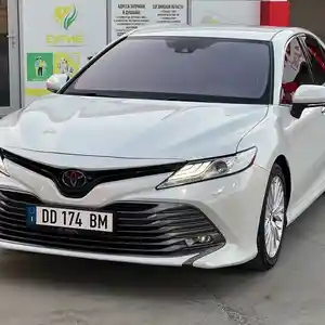 Toyota Camry, 2019