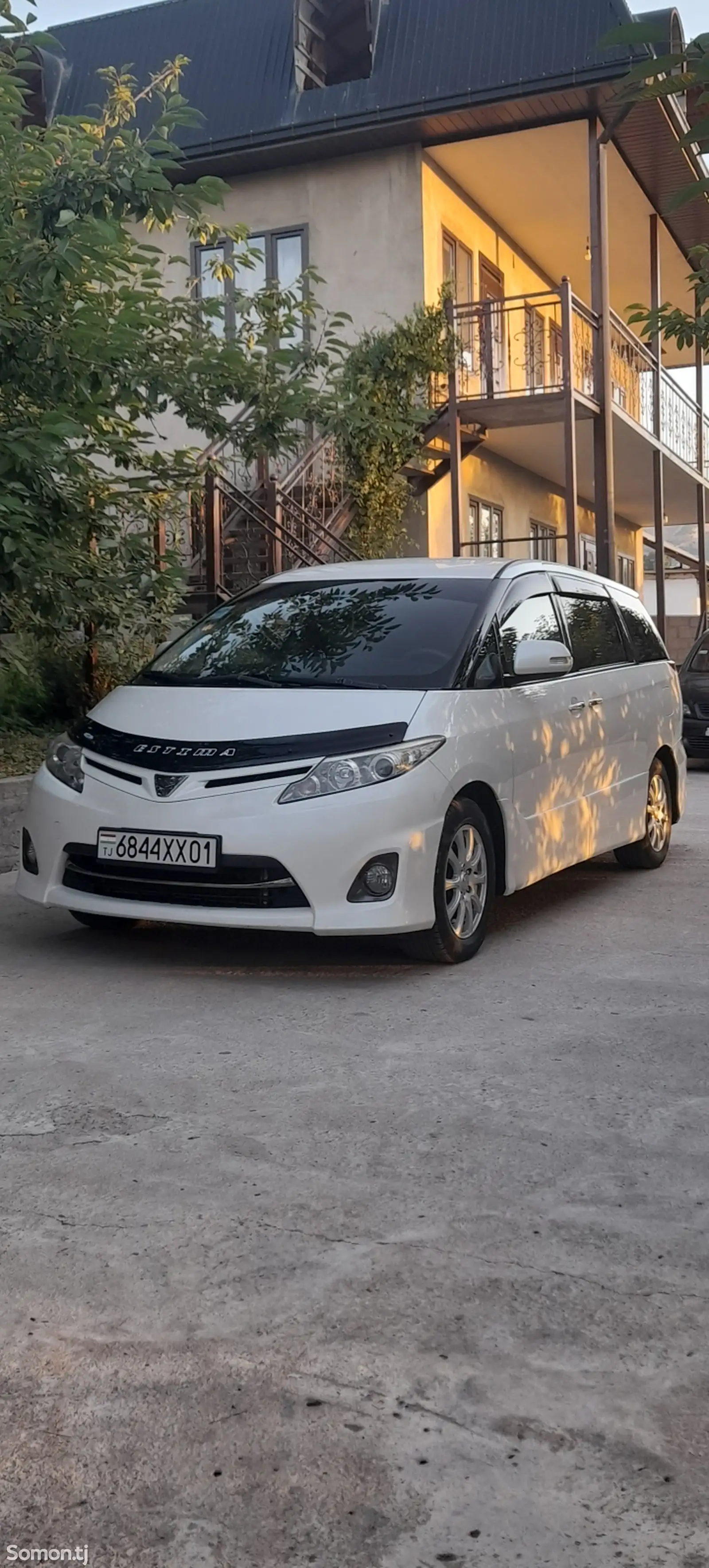 Toyota Estima, 2010-2