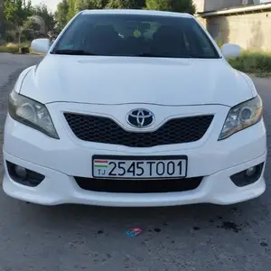 Toyota Camry, 2011