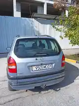 Opel Zafira, 2000-2