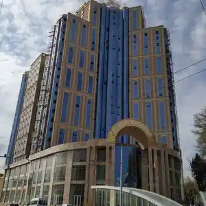 3-комн. квартира, 15 этаж, 130м², И. Сомони