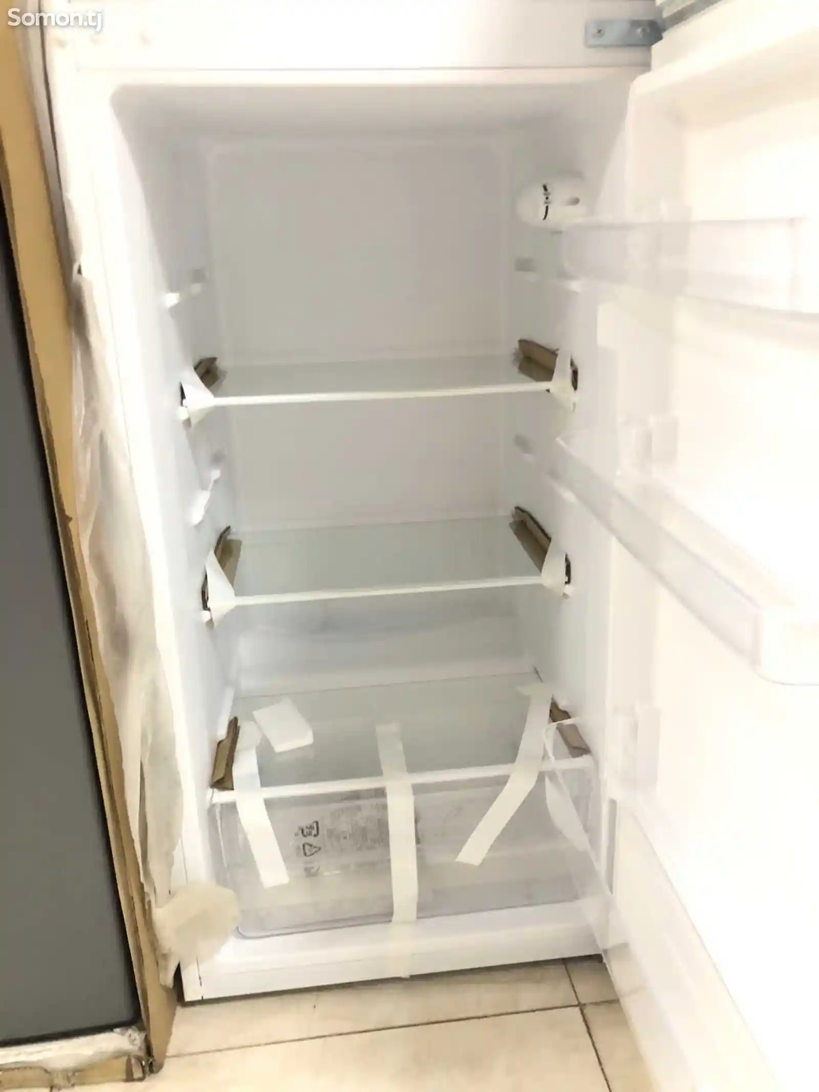 Холодильник Dlesk-3