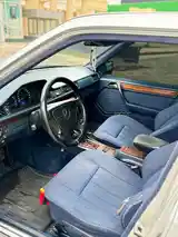 Mercedes-Benz W124, 1993-8