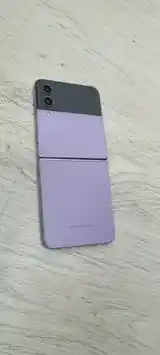 Samsung Z Flip 4-4