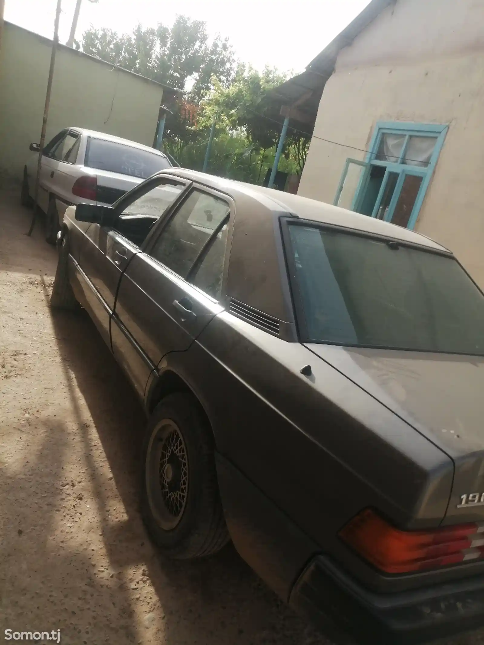 Mercedes-Benz W201, 1991-1