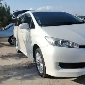 Toyota Wish, 2010