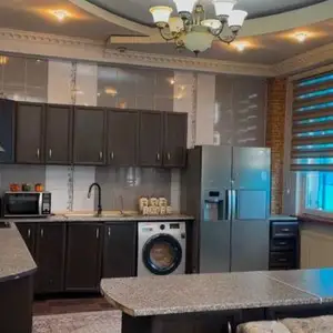 3-комн. квартира, 4 этаж, 95м², Кахоров111,Мясокомбинат магозаи гущт