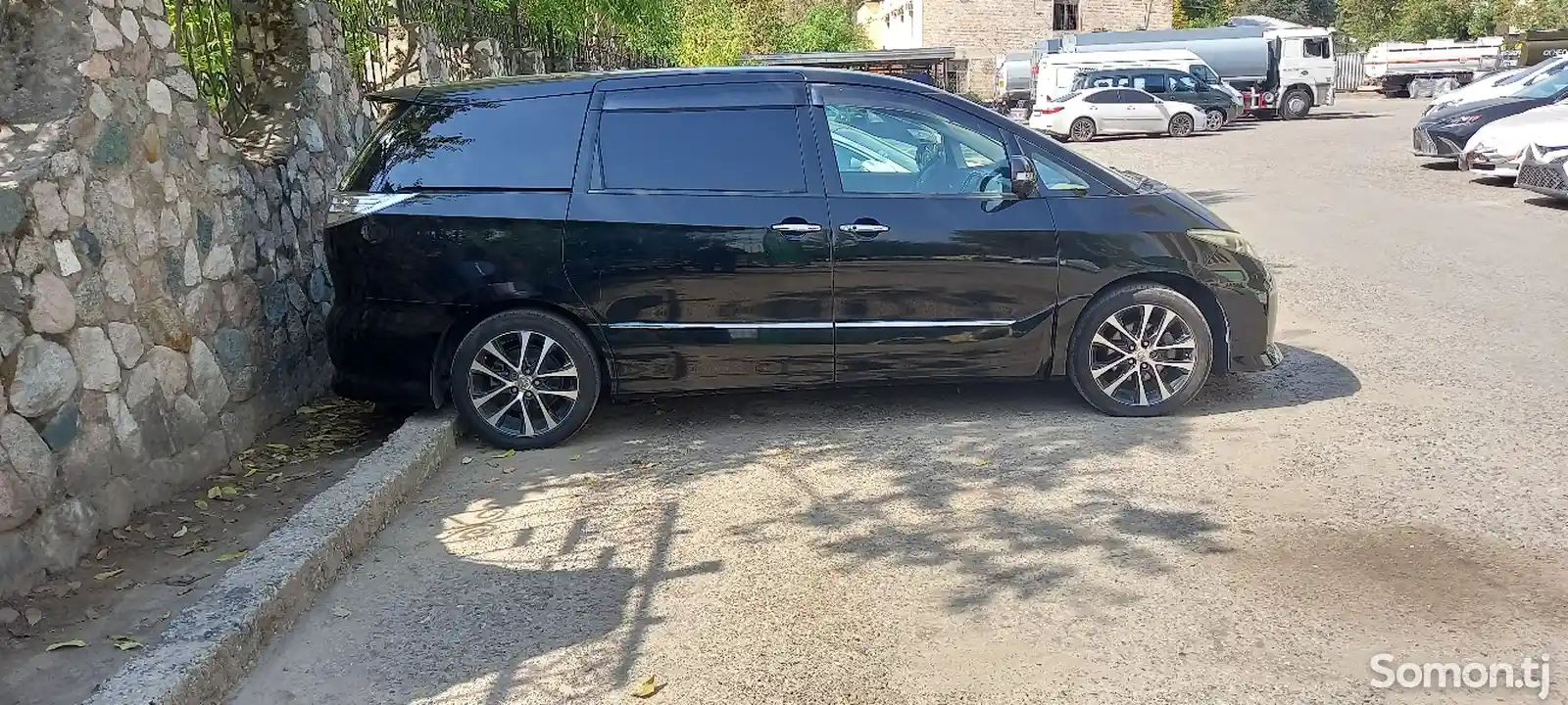 Toyota Estima, 2014-3