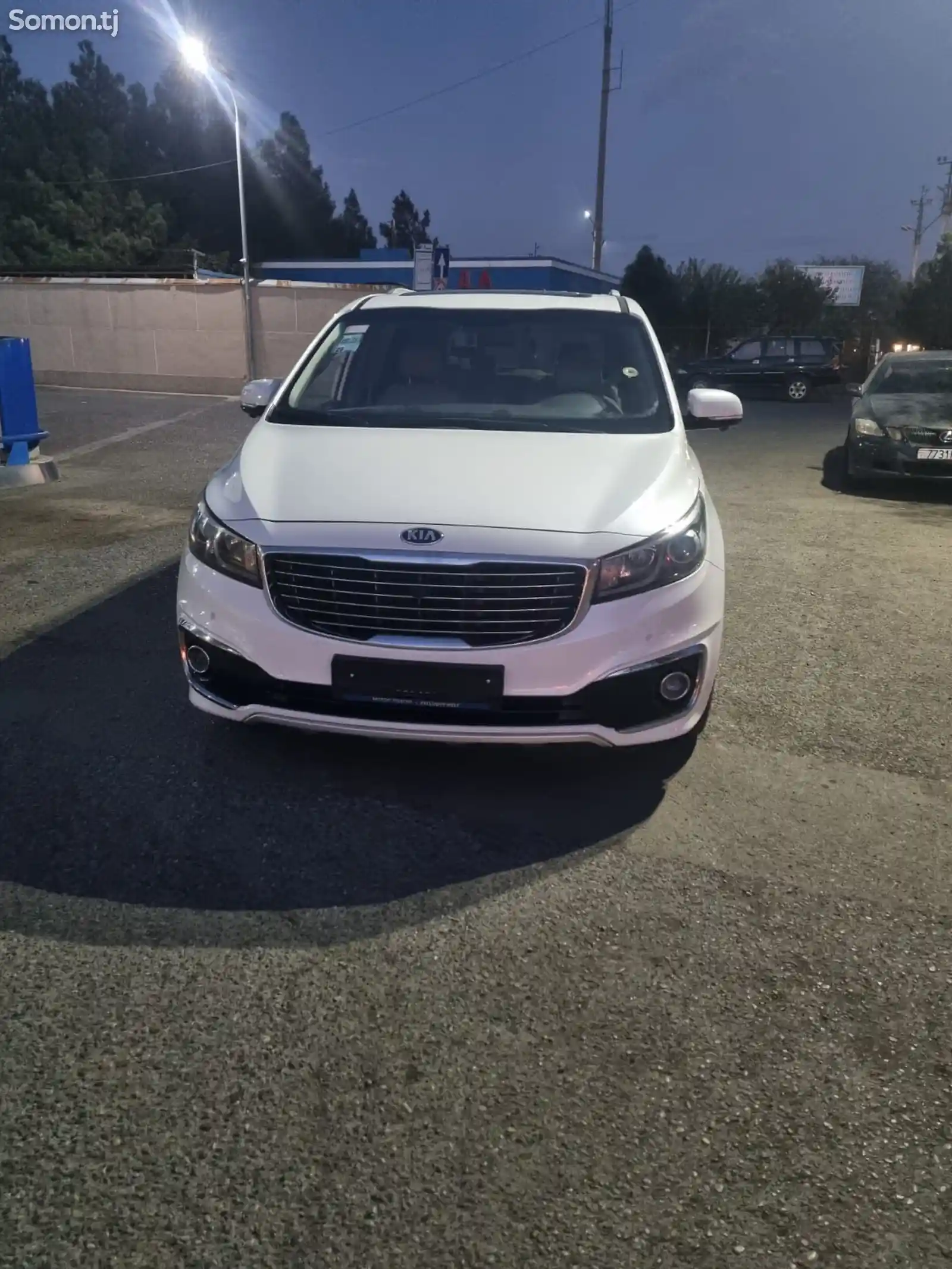 Kia Carnival, 2015-1