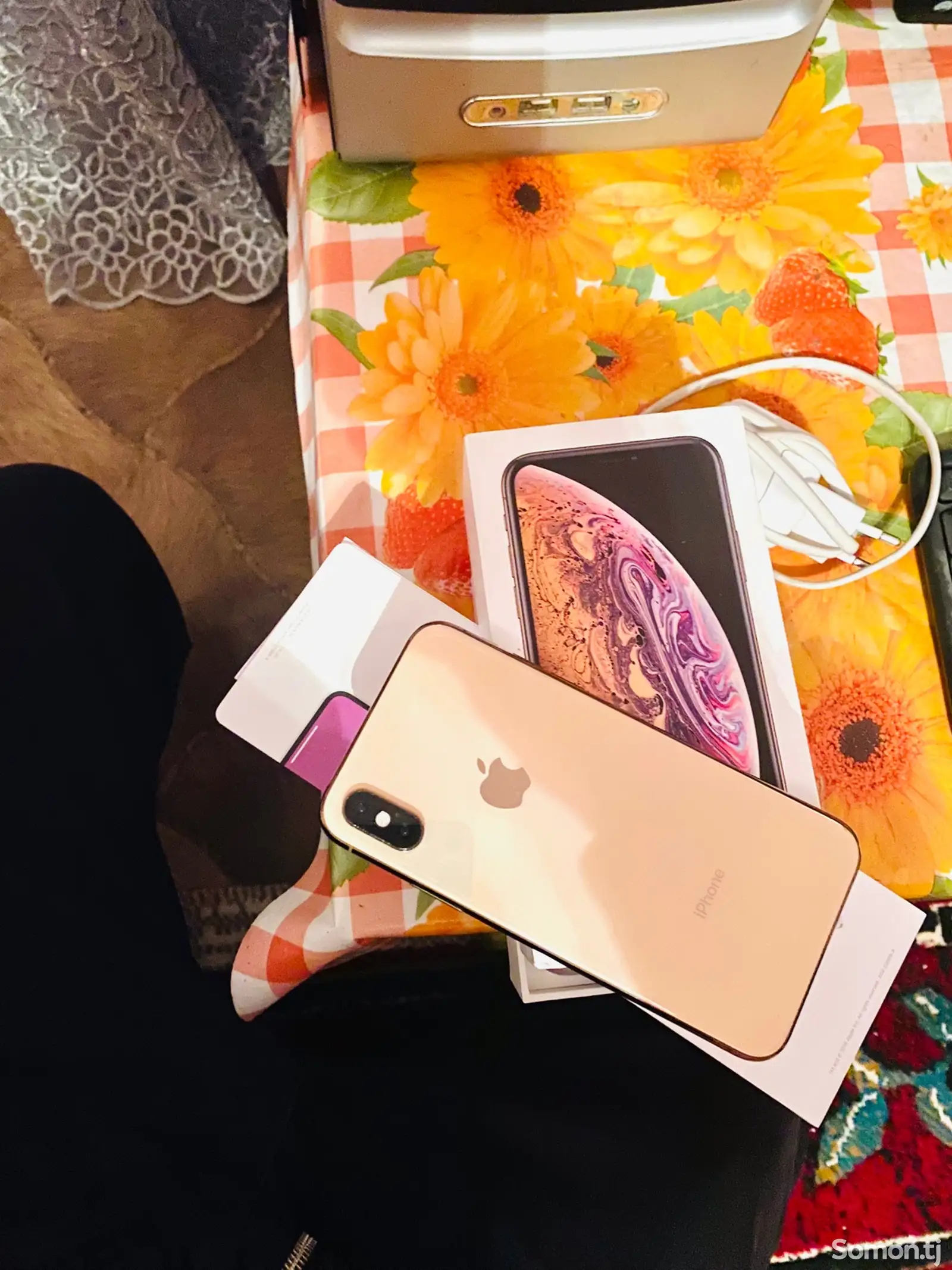 Apple iPhone Xs, 64 gb, Gold-2