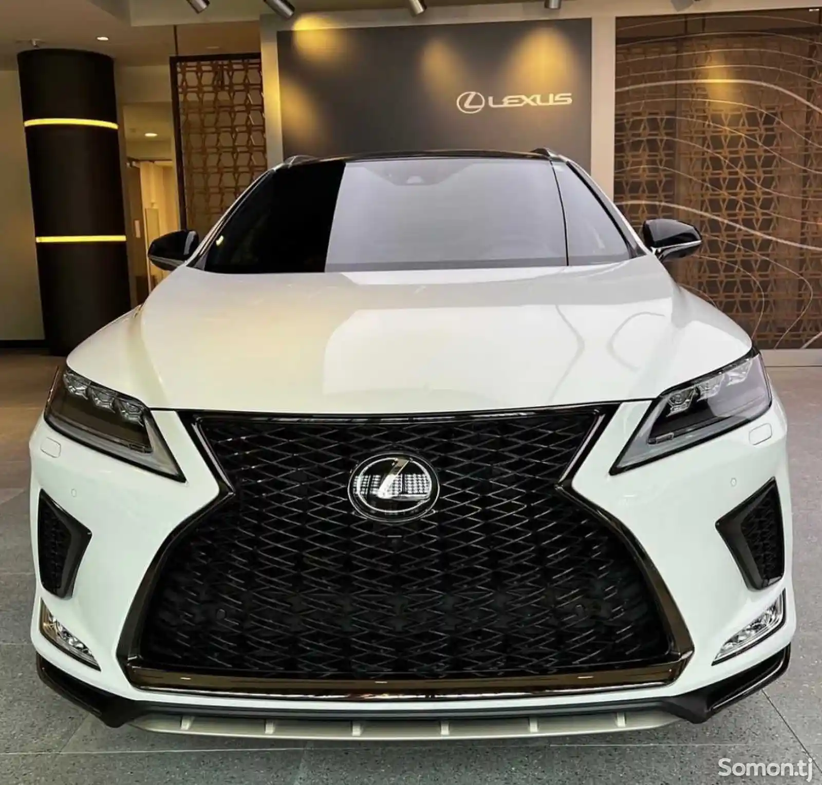 Бампер и фары на Lexus Rx 2022 original-1