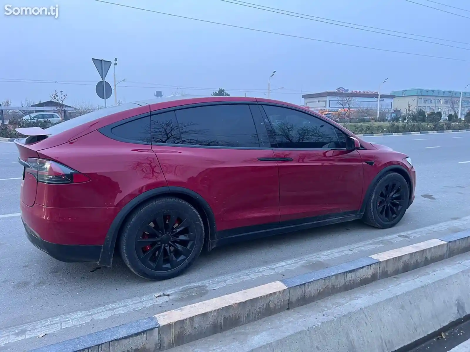 Tesla Model X, 2016-4