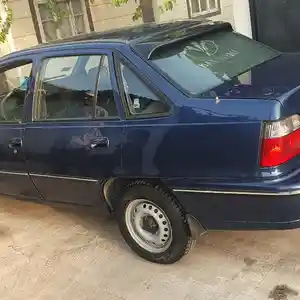 Daewoo Nexia, 1996