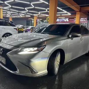 Lexus ES series, 2015