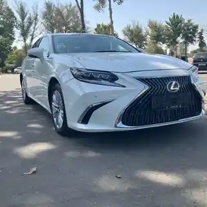 Lexus ES series, 2014