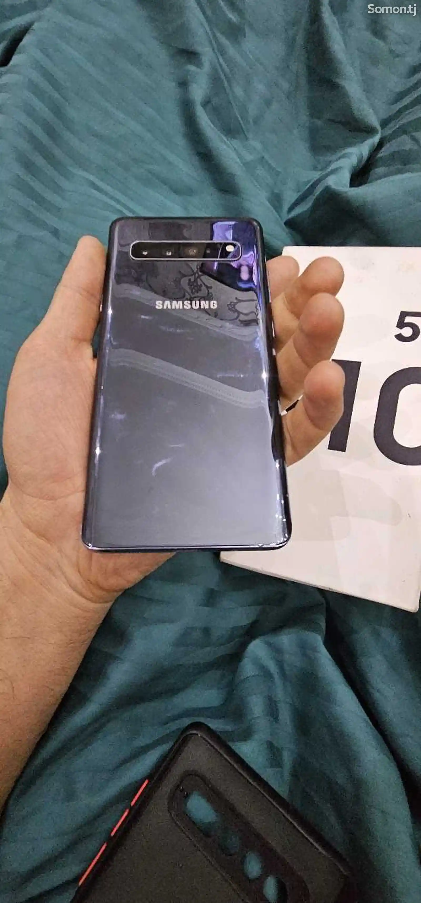 Samsung Galaxy S10 plus-2
