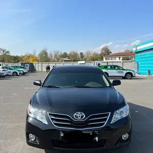 Toyota Camry, 2011