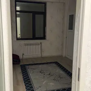 2-комн. квартира, 6 этаж, 70м², голубой экран