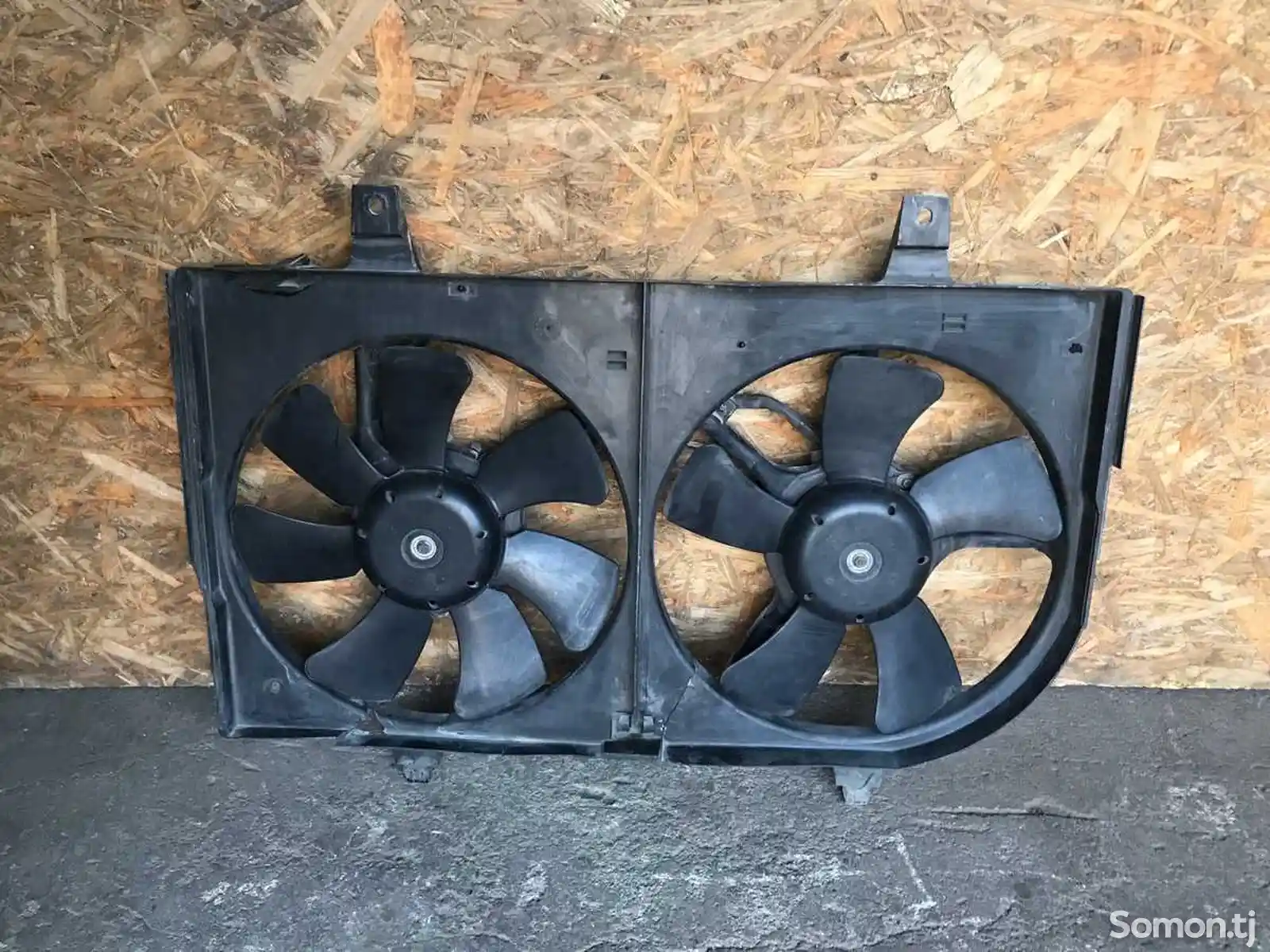 Вентилятор радиатора Nissan Maxima A33, 2000-2006г-1