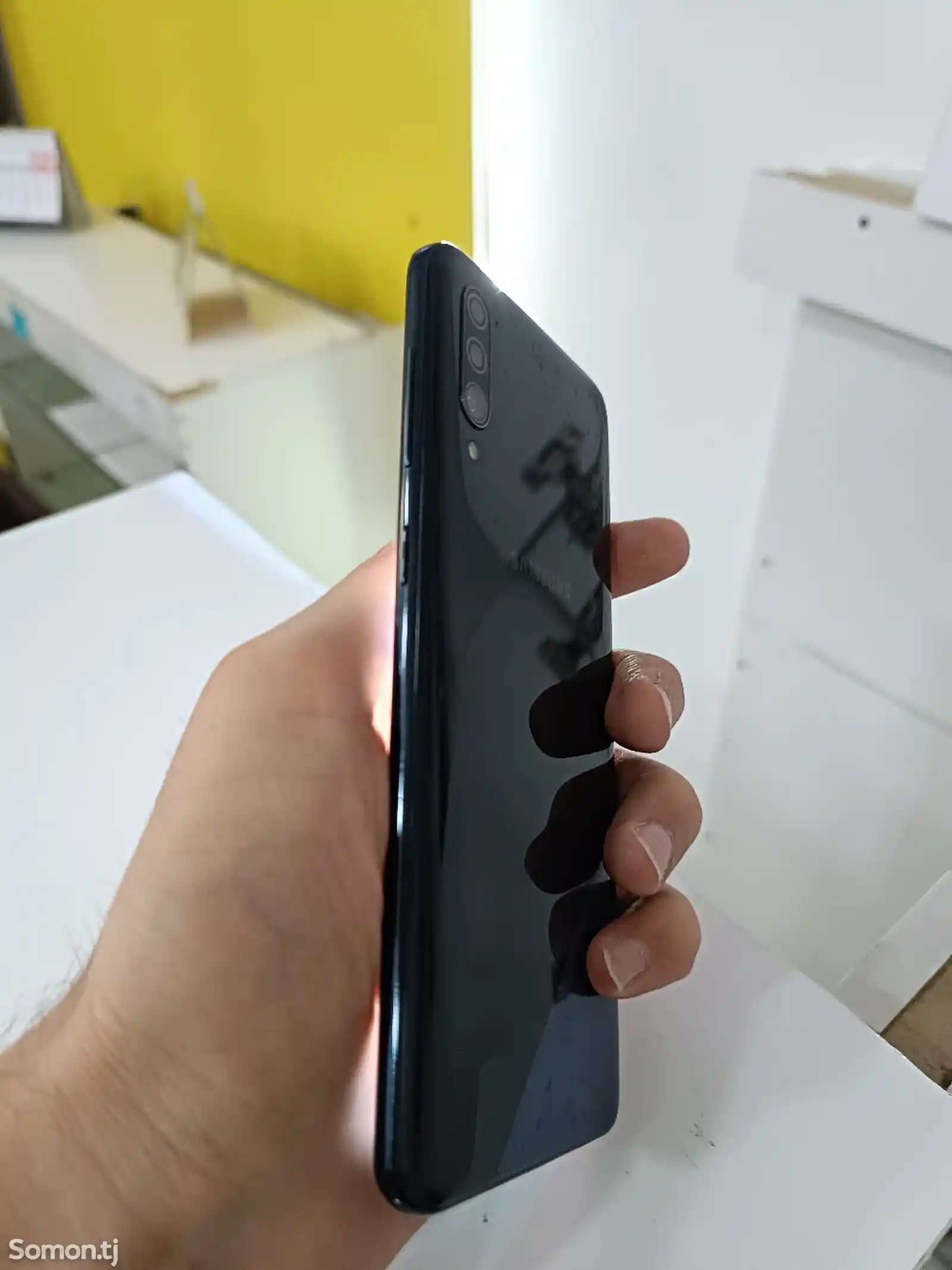 Samsung Galaxy A30-3