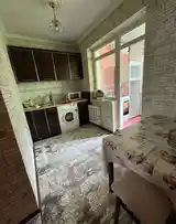 3-комн. квартира, 4 этаж, 59м², Исмоили Сомонӣ-9