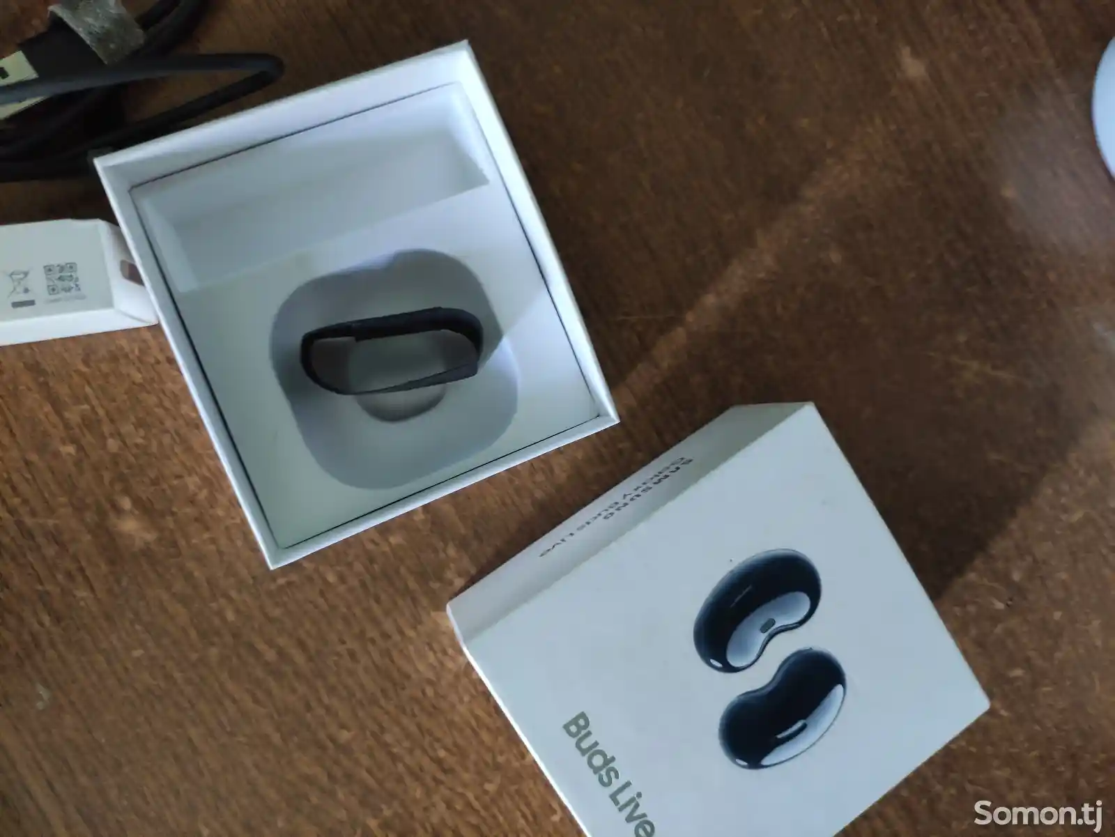 Наушники Samsung Galaxy buds Live-10