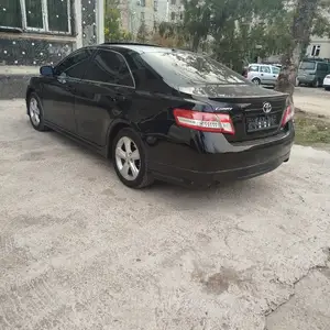 Toyota Camry, 2011