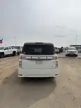 Nissan Elgrand, 2014-5