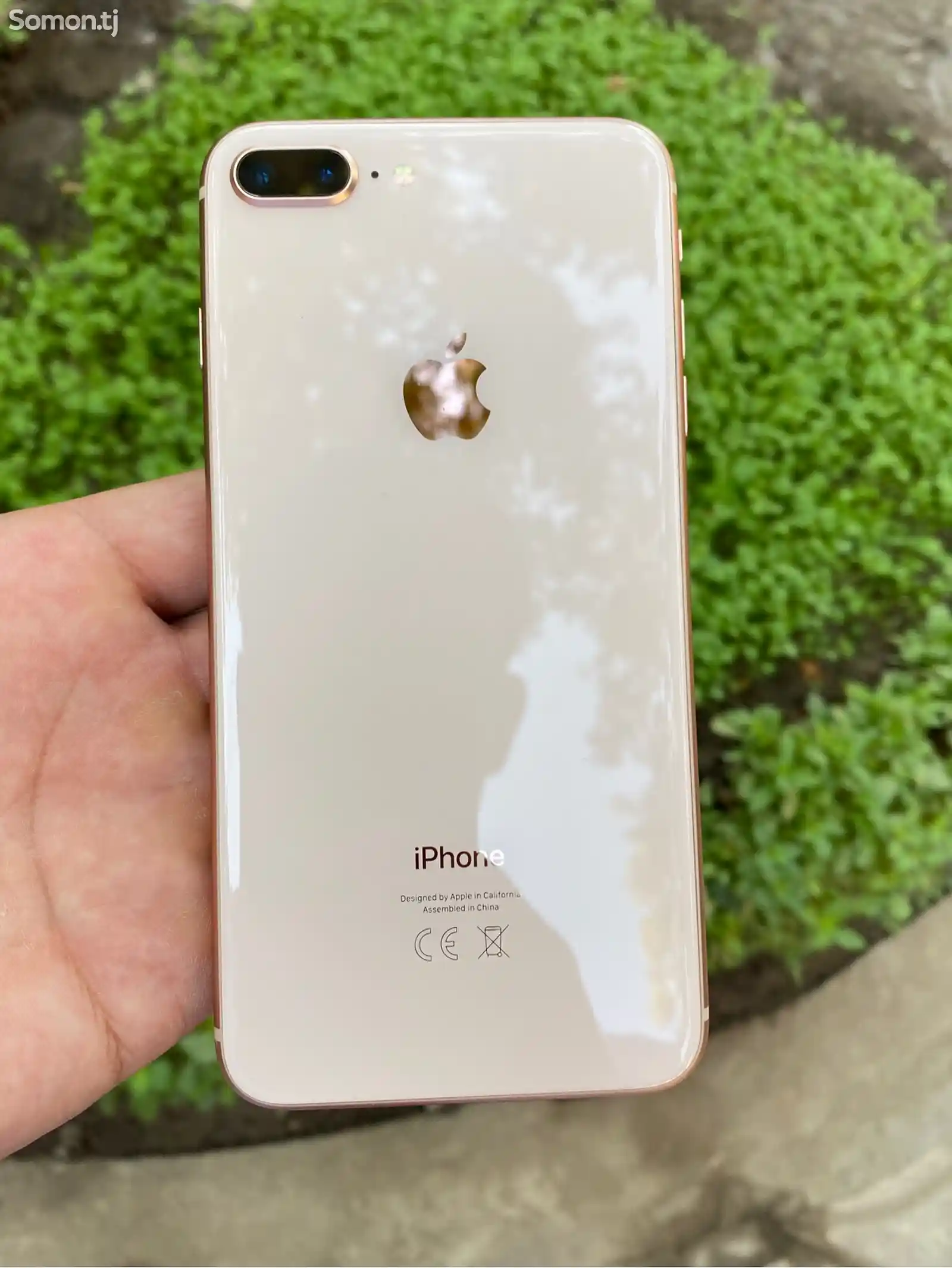 Apple iPhone 8 plus, 64 gb, Gold-1