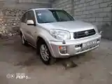 Toyota RAV 4, 2001-4