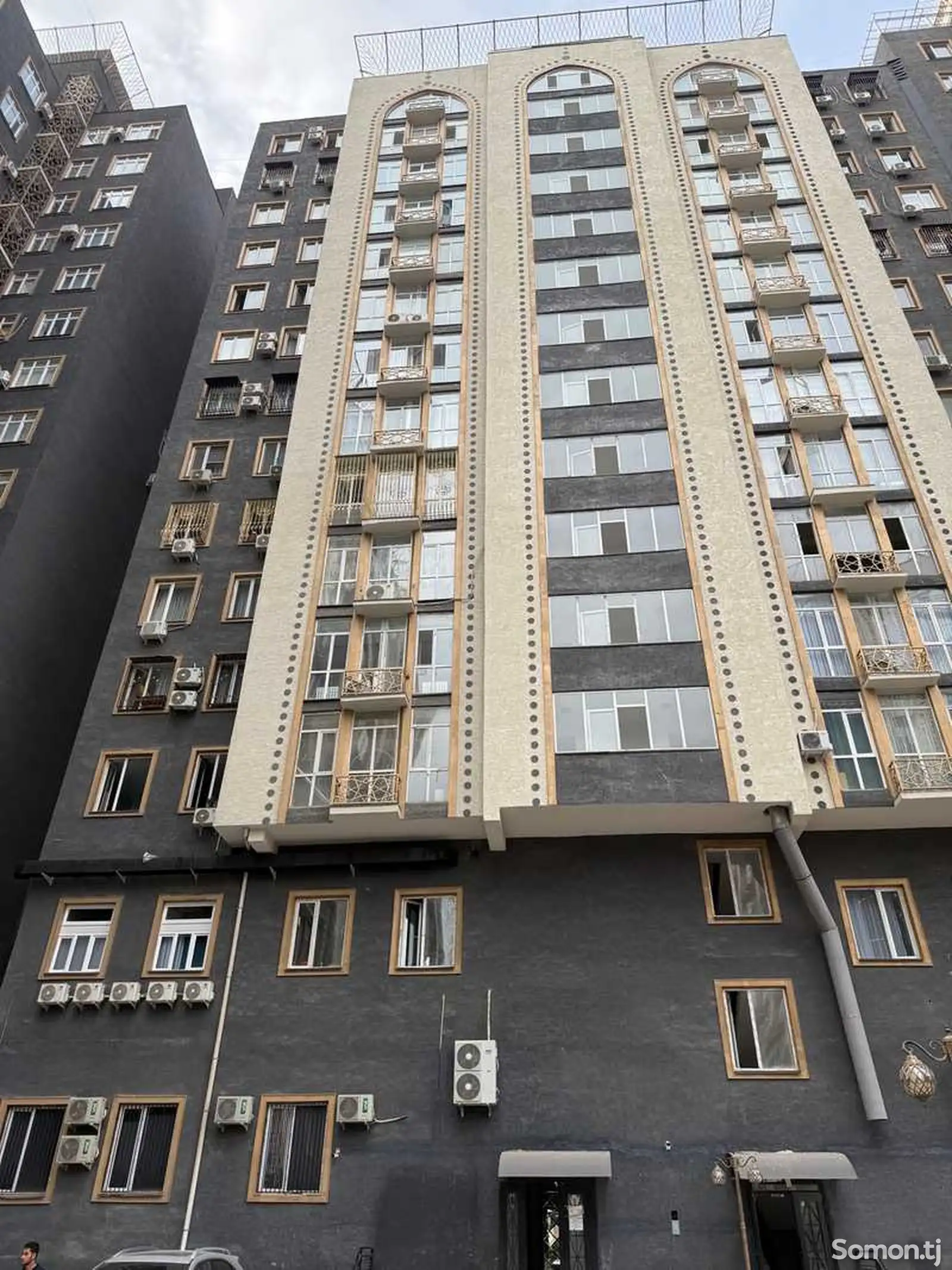 2-комн. квартира, 13 этаж, 67м², Овир-1