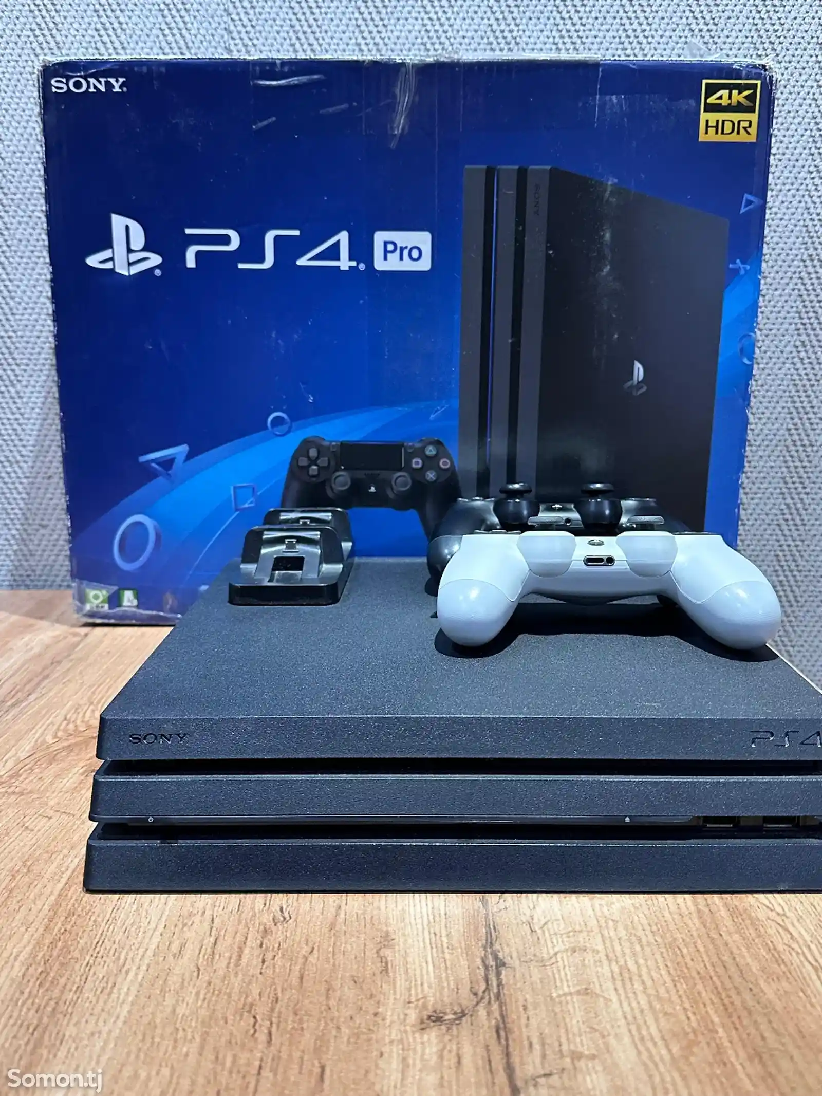 Игровая приставка Sony Playstation 4 Pro Black edition-3