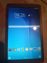 Планшет Samsung Galaxy Tab E-4