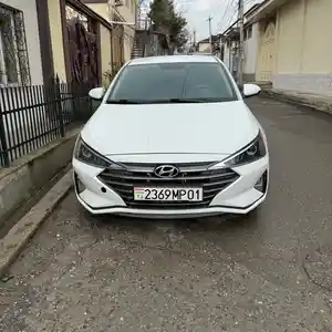 Hyundai Elantra, 2020