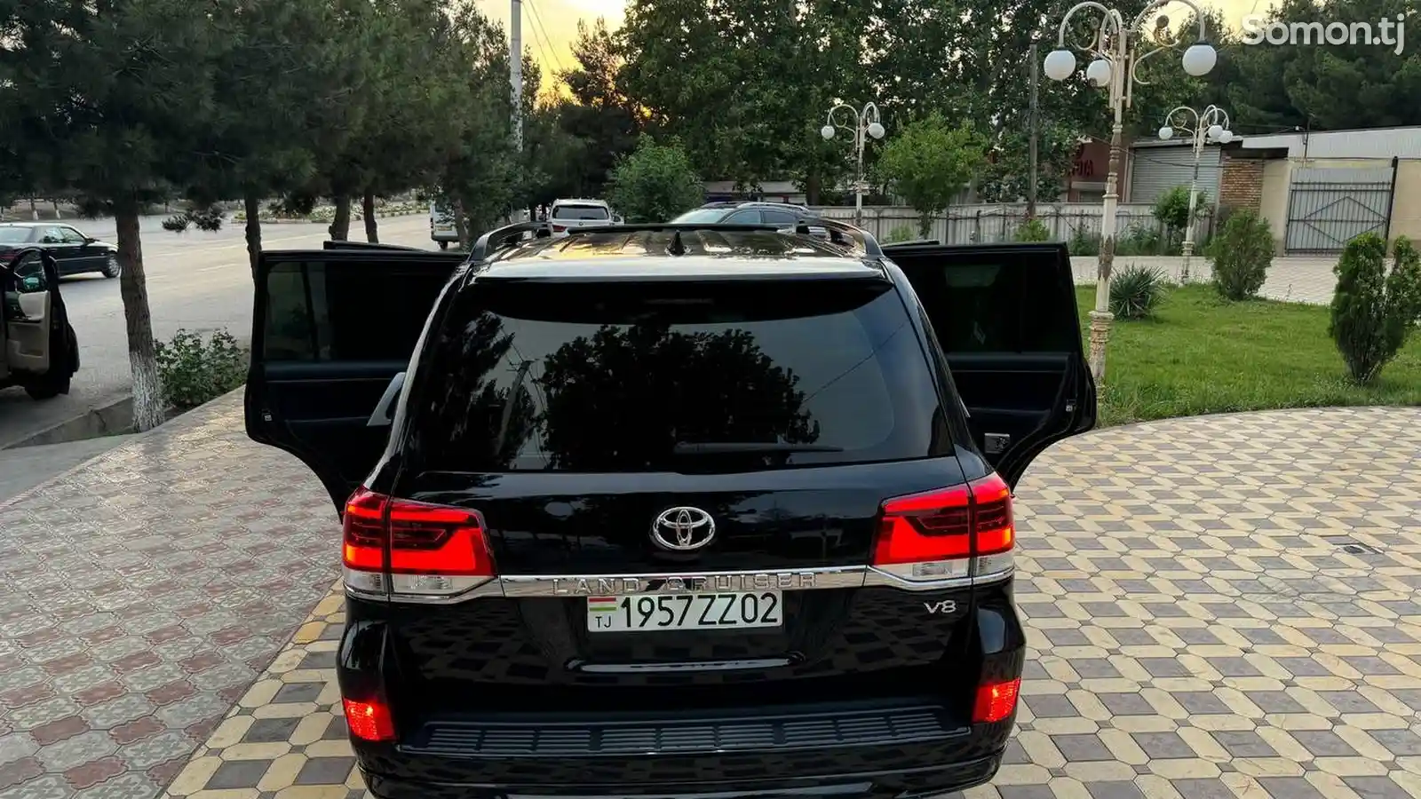 Toyota Land Cruiser, 2018-13