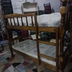 двухъярусная кровать