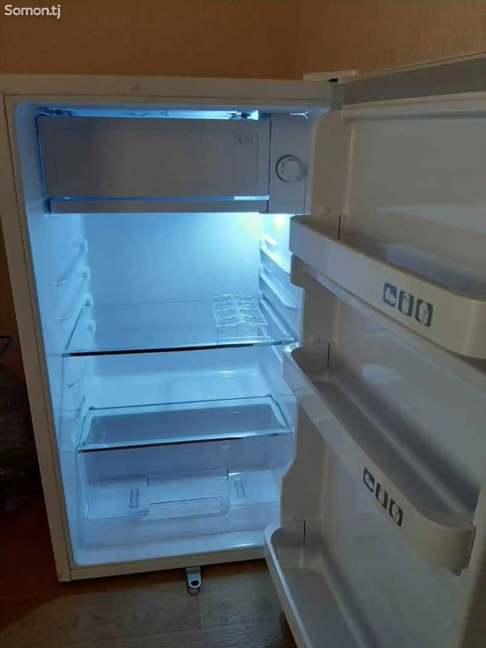 Холодильник Artel HS 137 RN-1