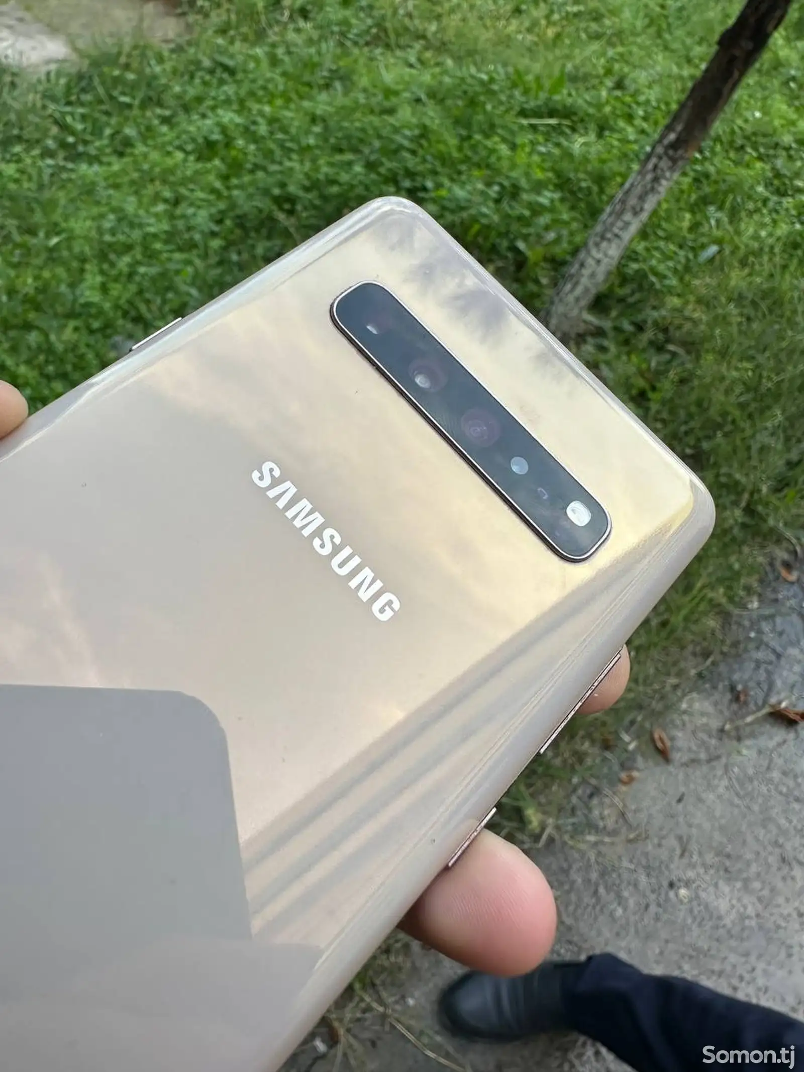 Samsung Galaxy S10 5G-1