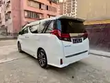 Toyota Alphard, 2017-10