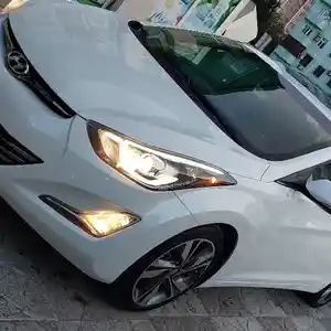 Hyundai Elantra, 2015