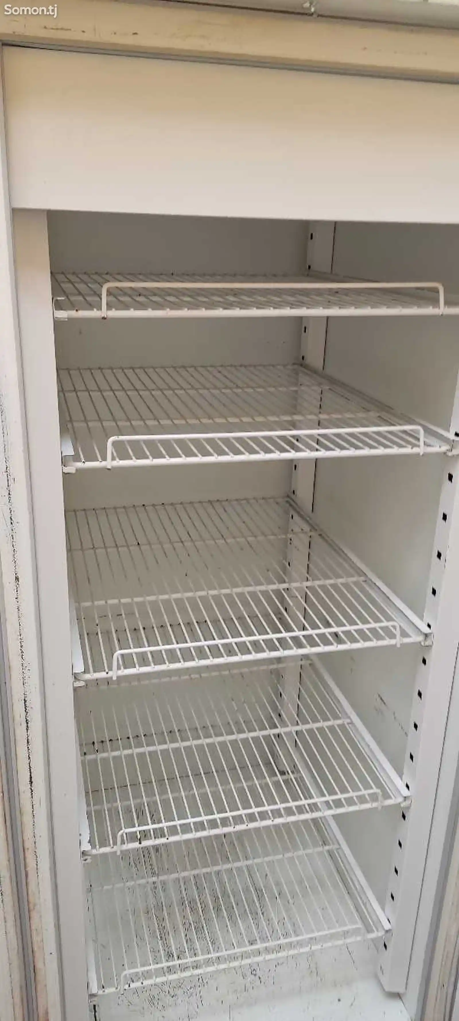 Холодильный шкаф-6
