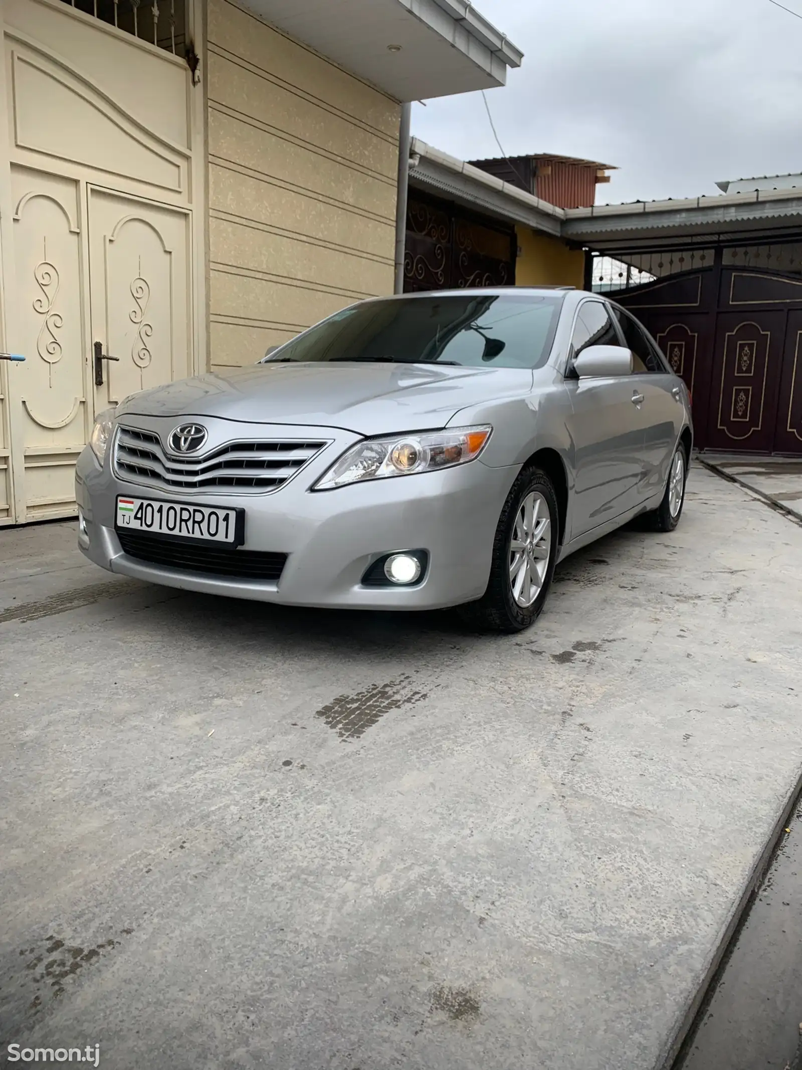 Toyota Camry, 2010-1