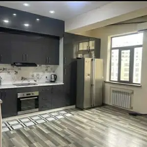 2-комн. квартира, 12 этаж, 105м², Шохмансур