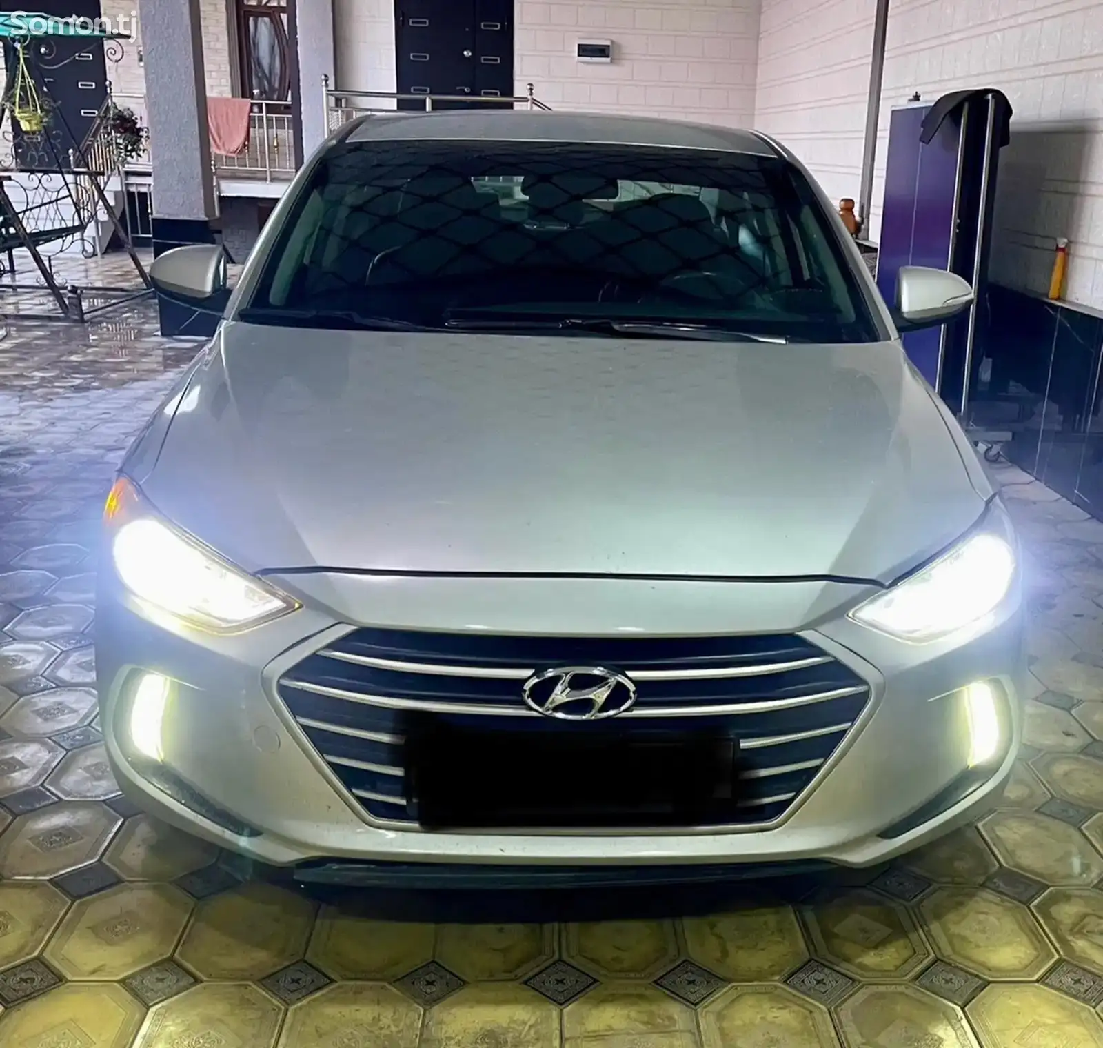 Hyundai Elantra, 2018-1