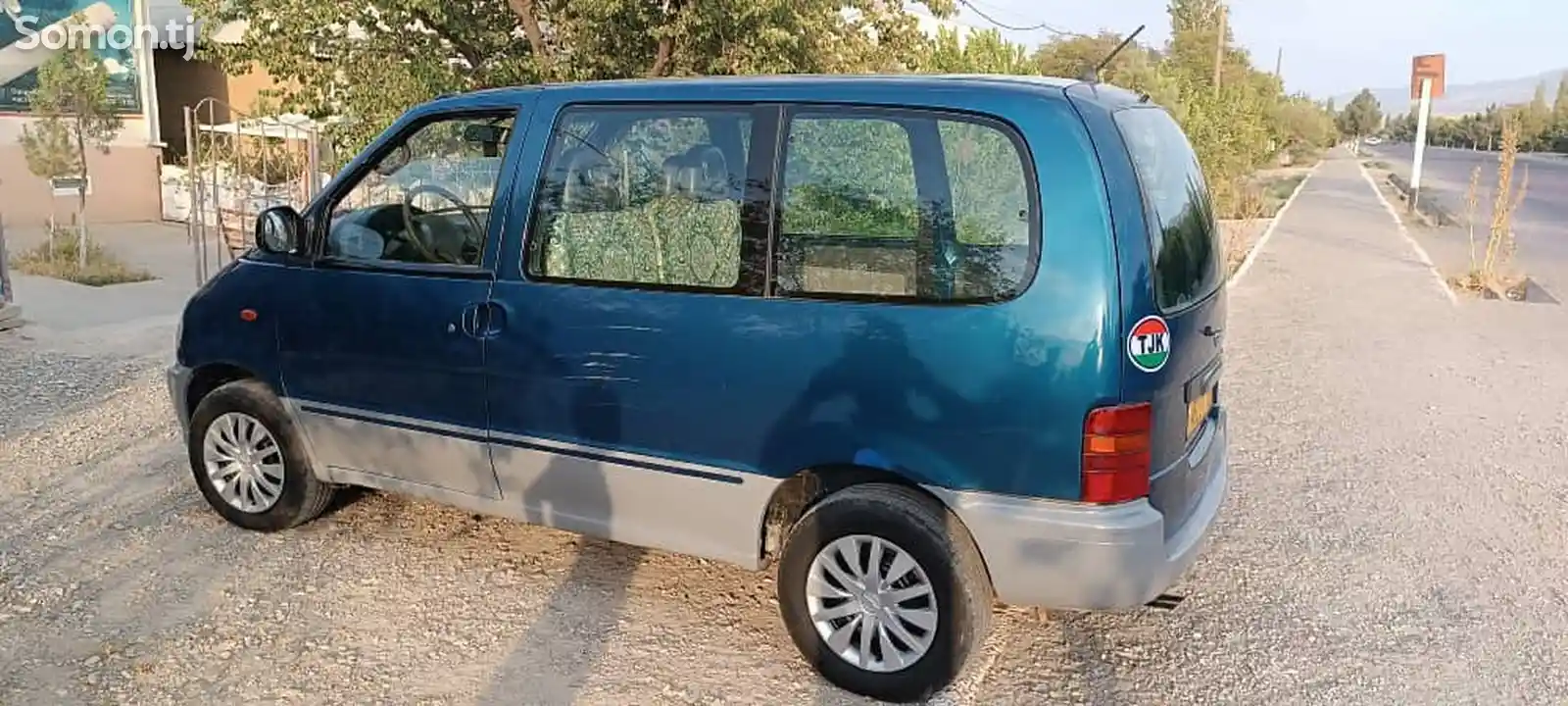 Nissan Serena, 1996-2