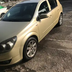 Opel Astra H, 2004