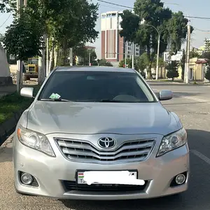 Toyota Camry, 2011