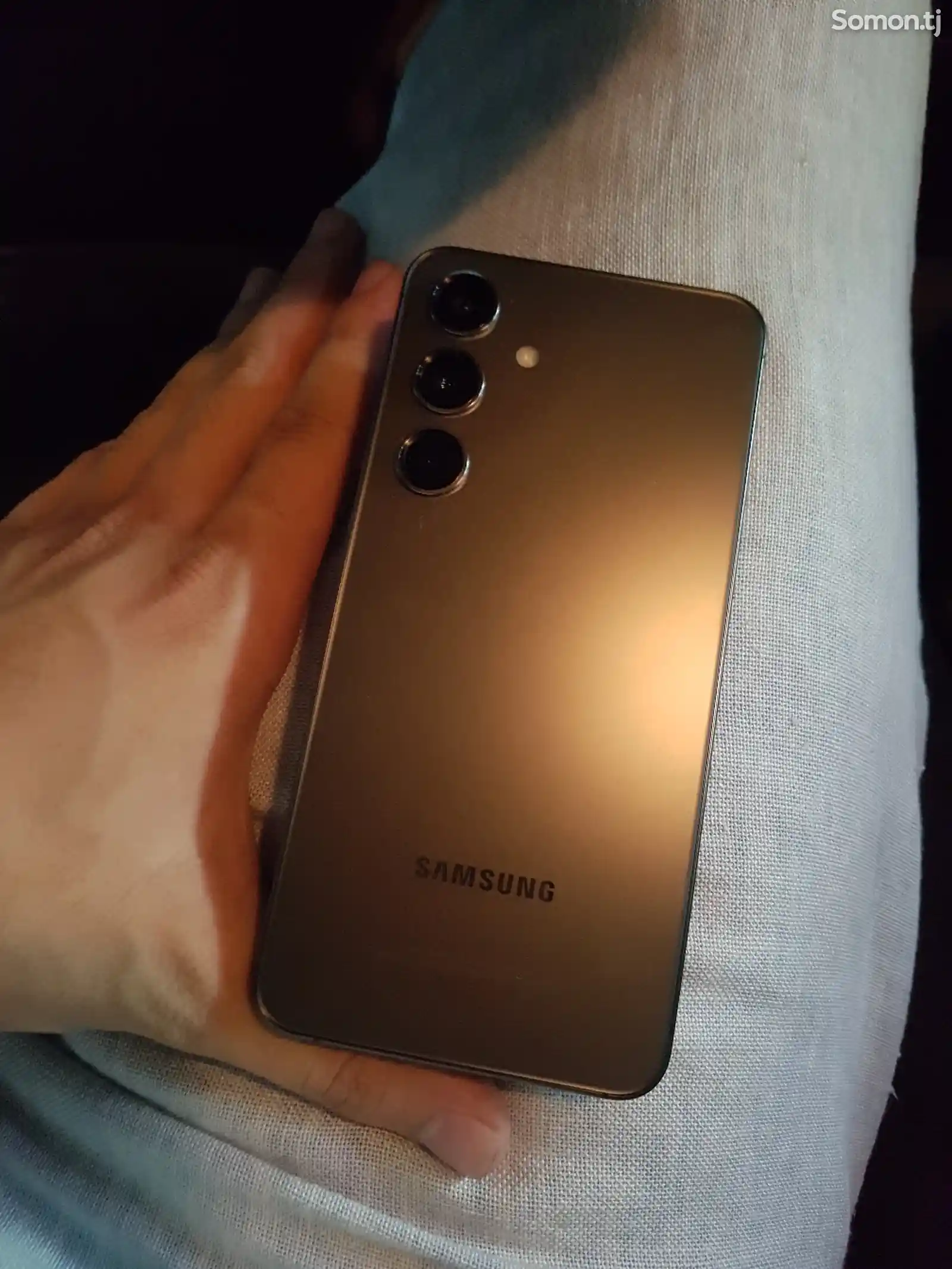 Samsung Galaxy S24-3