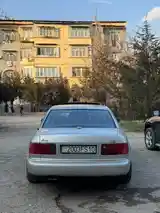 Audi A8, 2000-2