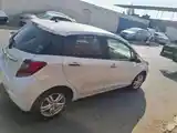 Toyota Vitz, 2015-7